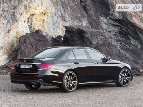 E-Class Mercedes-Benz E-Class