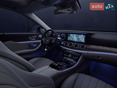 E-Class Mercedes-Benz E-Class