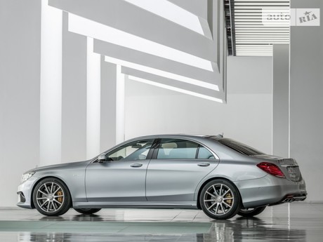 Mercedes-Benz S-Class 1999