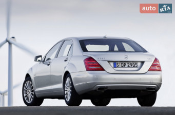 Mercedes-Benz S-Class 1995