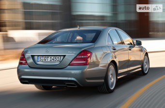 Mercedes-Benz S-Class 2000