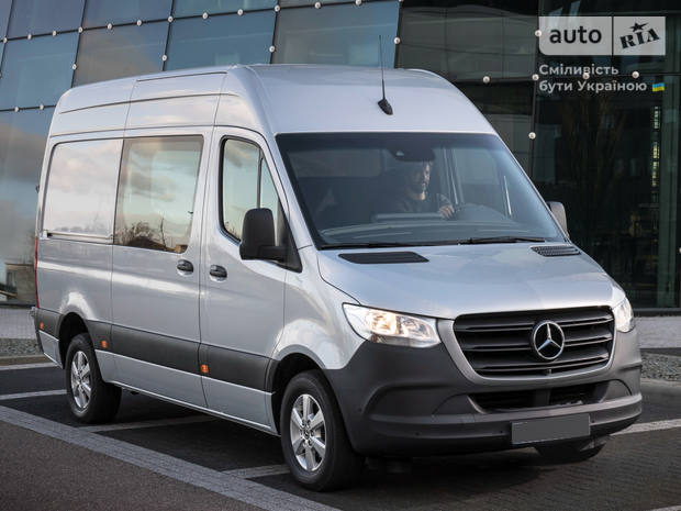 Mercedes-Benz Sprinter W907/W910 Фургон вантаж.-пас.