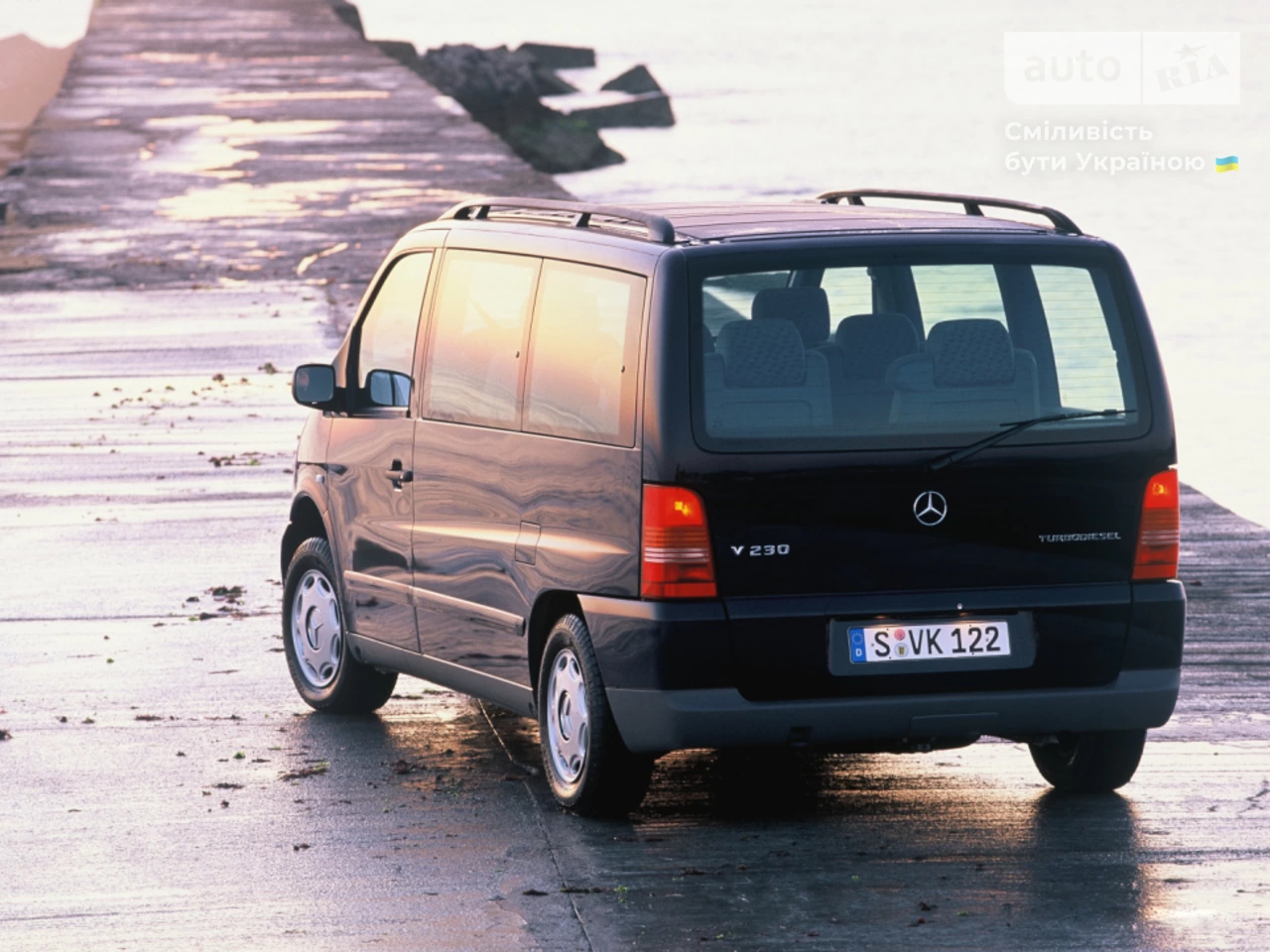 Mercedes-Benz V-Class Base