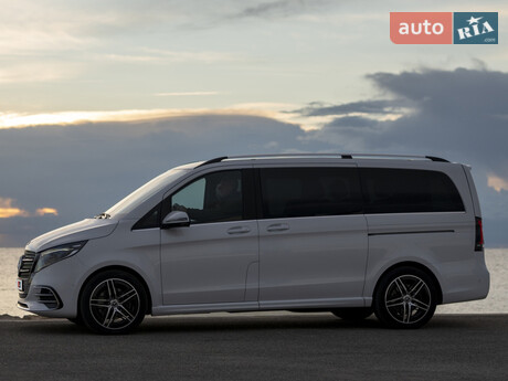 Mercedes-Benz V-Class 2025