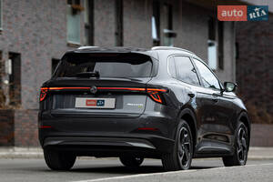 MG s5-ev I покоління Кросовер