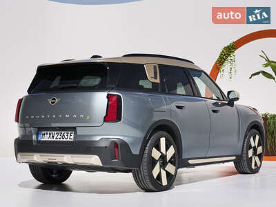 MINI Countryman 2025 Base