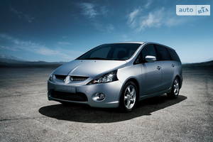 Mitsubishi grandis I поколiння Мінівен