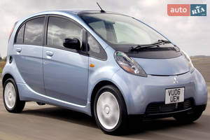 Mitsubishi i I покоління Сіті-кар