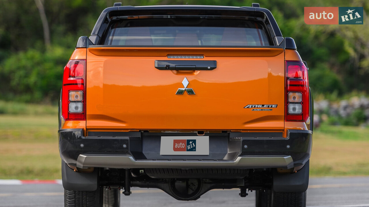 Новий  L 200 6 поколение пікап - фото 2