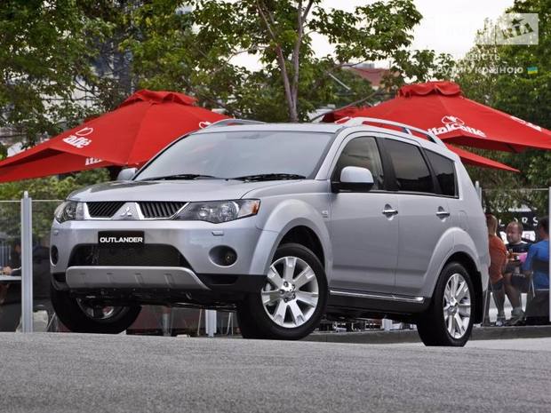 Mitsubishi Outlander XL I поколение Кроссовер