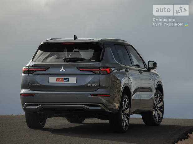 Mitsubishi Outlander 2025