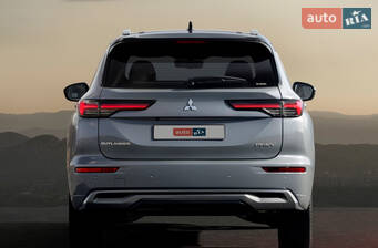 Мітсубісі Аутлендер IV покоління Кроссовер