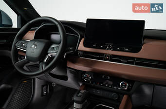 Mitsubishi Outlander 2.5 MiVEC CVT (184 к.с.) Business