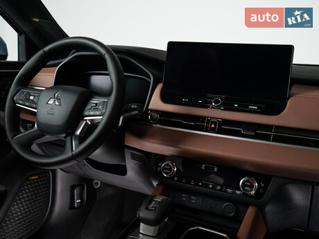 Mitsubishi Outlander 2025