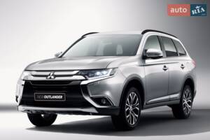 Mitsubishi Outlander 2017 року