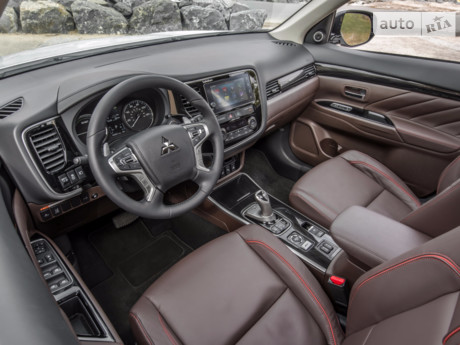 Mitsubishi Outlander 2012