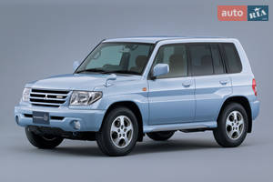 Mitsubishi pajero-io I покоління (FL) Позашляховик