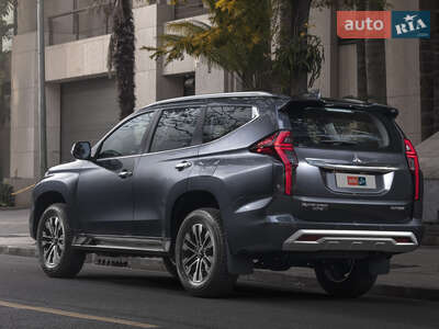 Mitsubishi Pajero Sport 2025 Instyle