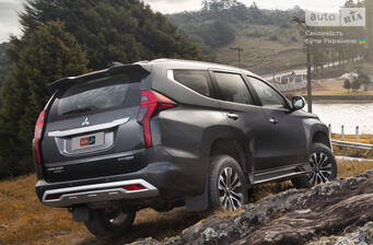 Mitsubishi Pajero Sport 2025 Instyle