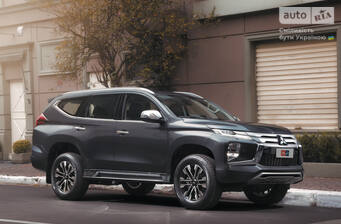 Mitsubishi Pajero Sport 2025 Instyle