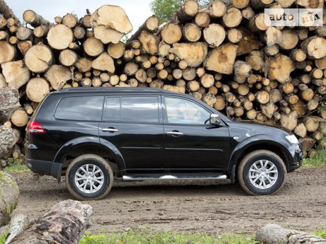 Mitsubishi Pajero Sport 2012