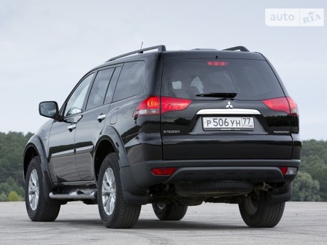 Mitsubishi Pajero Sport 2013