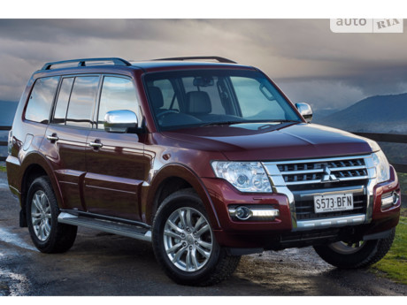 Mitsubishi Pajero Wagon 2013