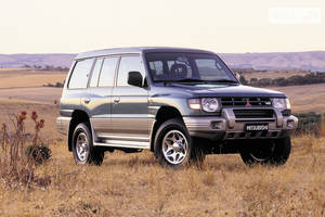 Mitsubishi pajero III поколение Внедорожник