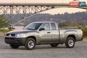 Mitsubishi raider I покоління Пікап