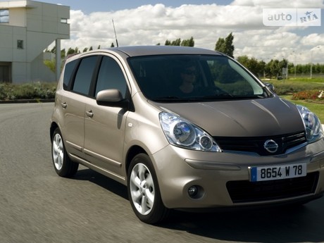 Ниссан Ноут. Как снять генератор._ Nissan Note. Remove the generator.