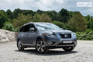 Nissan pathfinder IV поколение Кроссовер