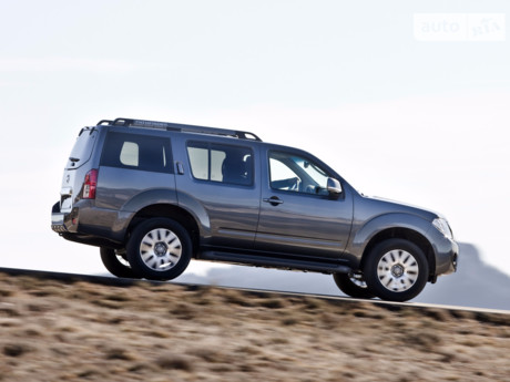 Nissan Pathfinder 2011
