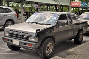 Nissan terrano I покоління (2nd FL) Пікап