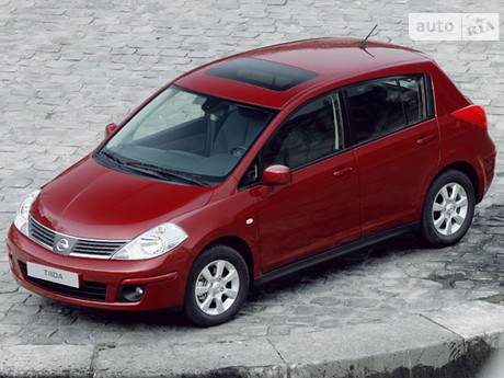 TIIDA Nissan TIIDA