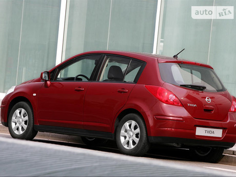 TIIDA Nissan TIIDA