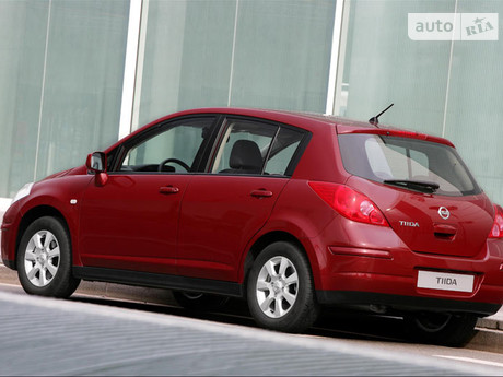 Nissan TIIDA 2013