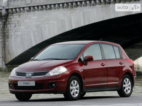 TIIDA Nissan TIIDA