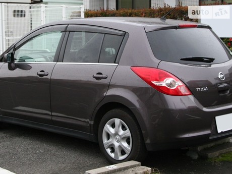 Nissan TIIDA