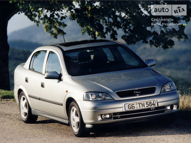Opel Astra II покоління/G Седан