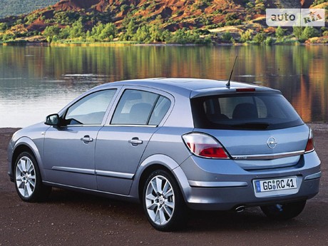 Opel Astra 2011