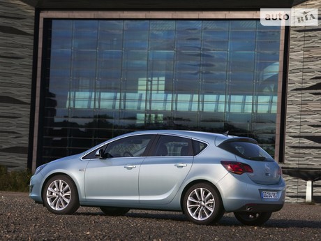 Opel Astra 2013