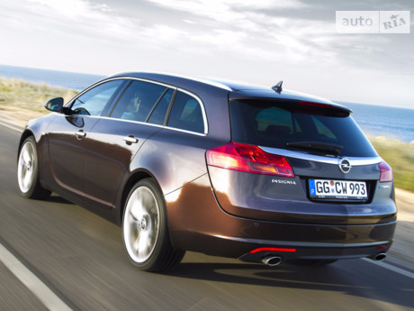 Opel Insignia ...