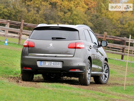 4008 Peugeot 4008