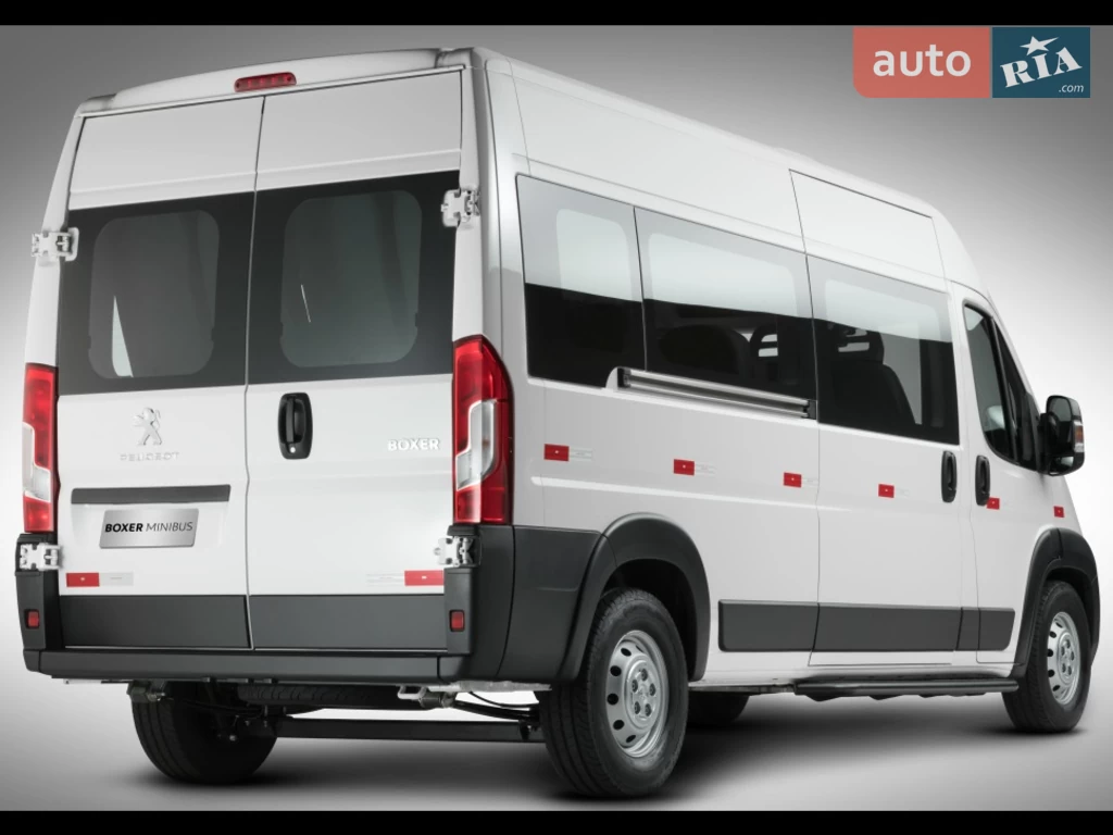 Peugeot Boxer пасс. Base + Business