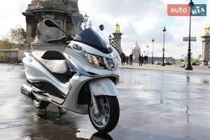 Piaggio x10 I покоління Скутер