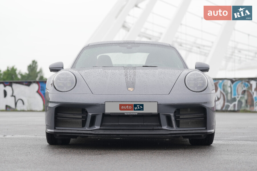 Новый  911 992 (FL) купе - фото 12