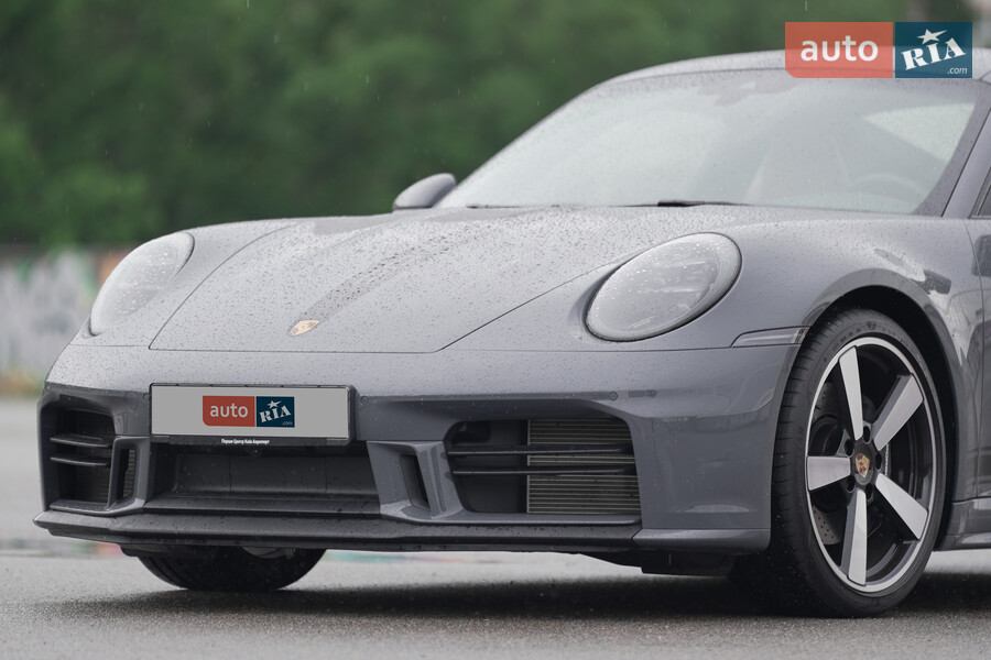 Новый  911 992 (FL) купе - фото 4