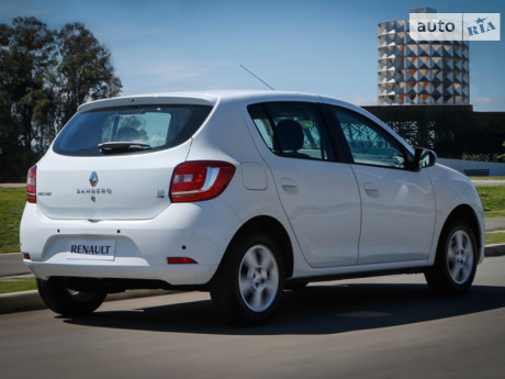 Renault Sandero 2011