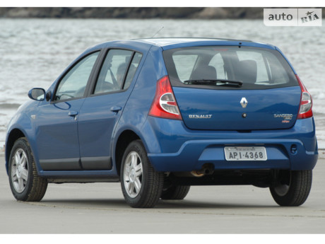 Renault Sandero 2011