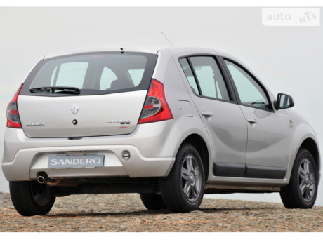 Renault Sandero 2010